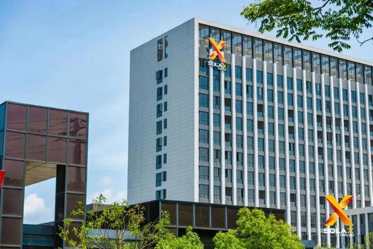 光影随行，储动未来！迈维动画签约艾罗能源，G4Pro 逆变器三维动画敬请期待！(图1)