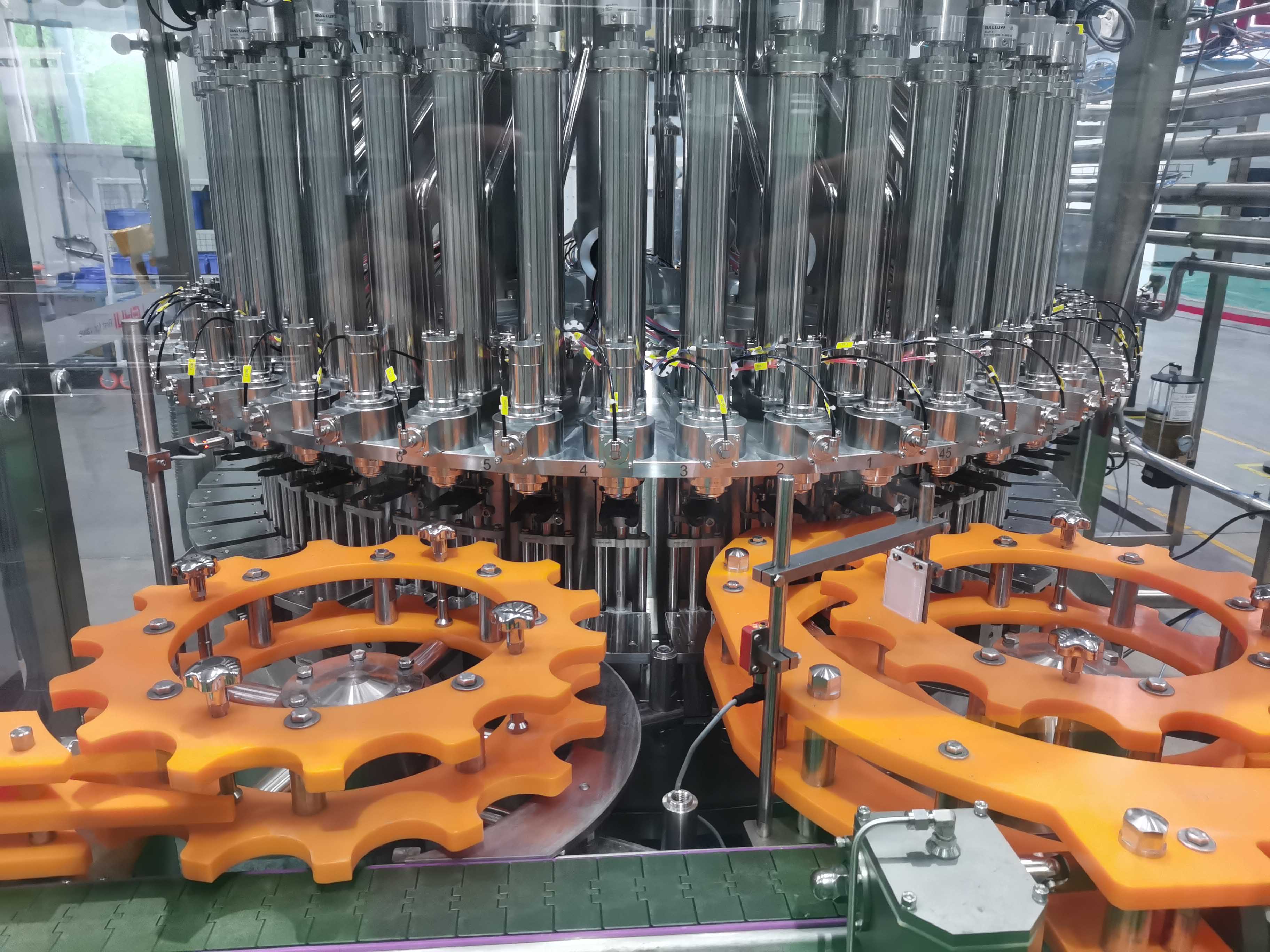 高端白酒灌装技术”说不透“?三维动画让客户5分钟赢下千万投标!(图1) 高端白酒灌装技术”说不透“?三维动画让客户5分钟赢下千万投标!(图1)